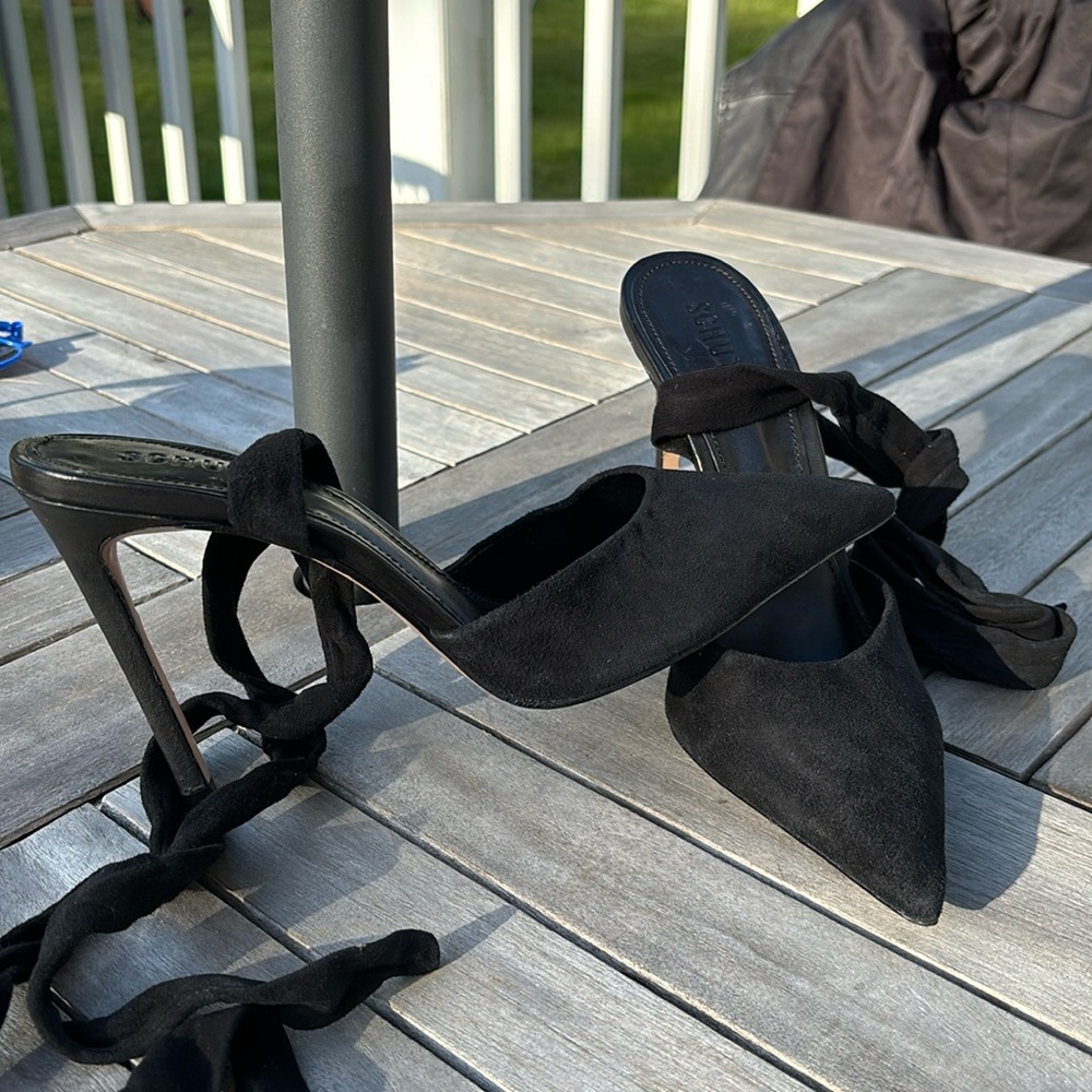 NWT SCHUTZ Barbrah pump with ankle ties